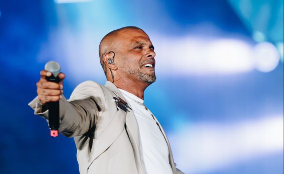 "אייל גולן לא יוזמן להופיע באירועים עירוניים": החלטה דרמטית