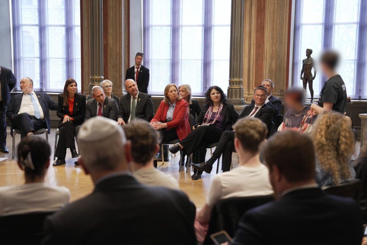 אוחנה פגש נוער יהודי בגרמניה: "לא מרגיש בטוח"