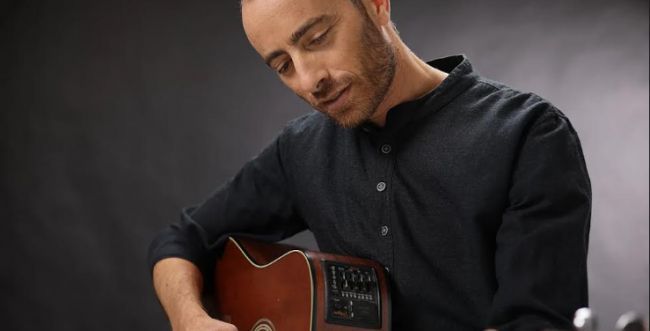 הזמר הסרוג נגד גלגלצ: "זה לא המקום לשירים שלי"