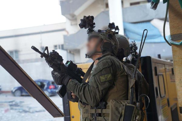 בתוך רבע שעה השייטת כיתרה את מתחם שיפאא