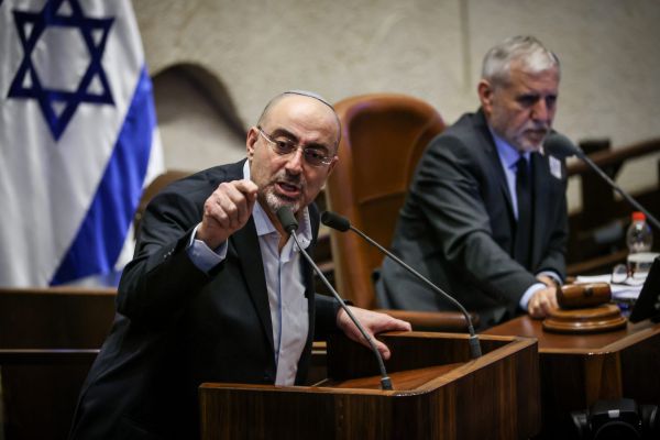 מיקי זוהר נגד ח"כ ואטורי: "אמירה מזעזעת"