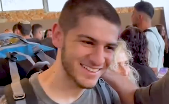 התור שלהם: ליווינו את מתגייסי נח"ל וכפיר | צפו