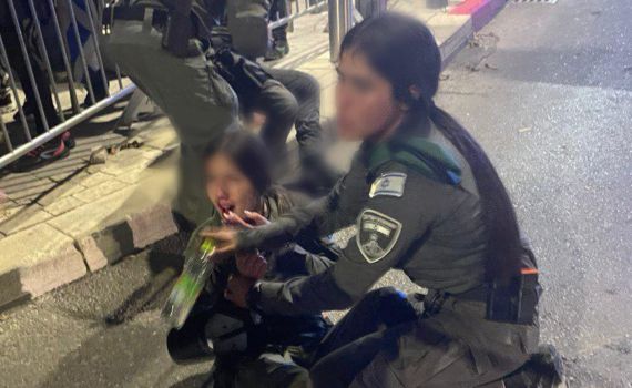 רכב דרס מפגינים בקפלן; שוטרת נחבלה ממרפק