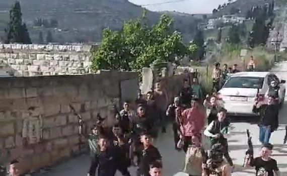 עם שירי הלל לחמאס: צעדת הילדים המסיתה בשומרון. צפו