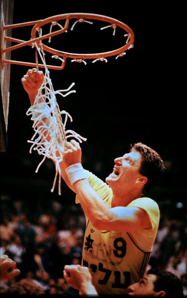 "הפרס הגדול בחיי": מיקי ברקוביץ מגיב לזכייתו בפרס