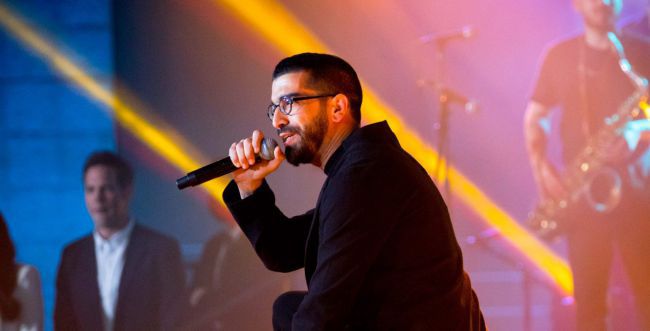 חנן בן ארי מגיב לשמועות: "זו באמת אמא שלי"