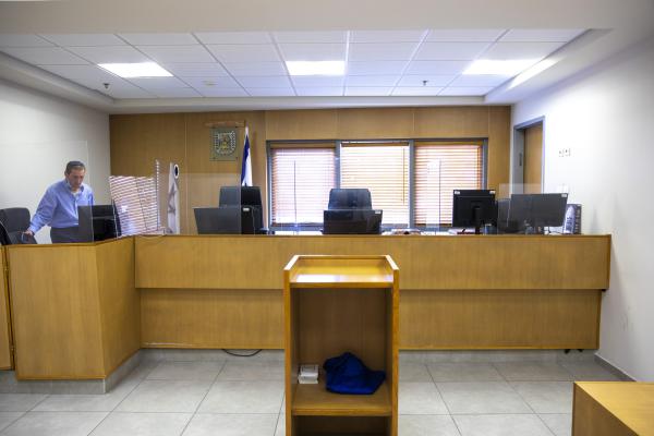 בזכות אבחנה של מאניה דיפרסיה, בית הדין אישר את החתונה