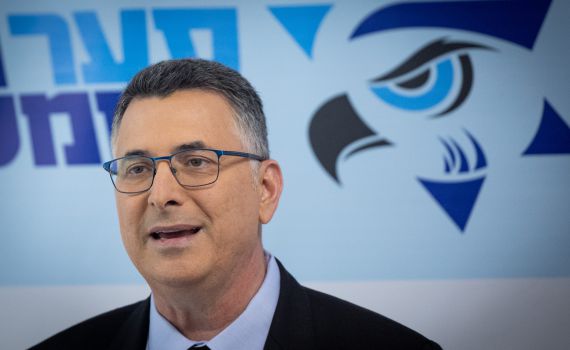 בדרך לממשלה? ההחלטה של גדעון סער לקראת הערב