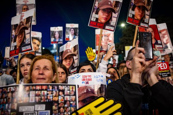 המשבר נמשך: פרישה משמעותית במטה משפחות החטופים