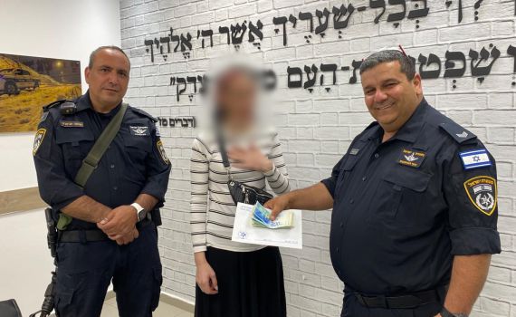 המשטרה החזירה אלפי שקלים שנשדדו בביתר