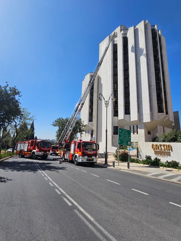 שריפה פרצה במלון בו נמצאים מפונים מעוטף עזה