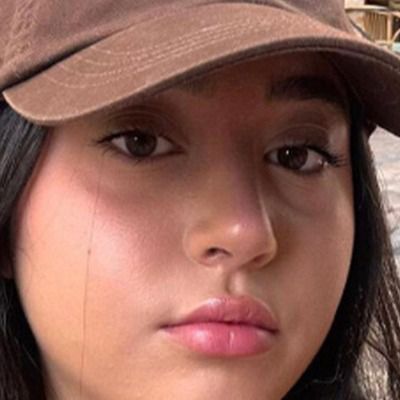 "אין לי מילים": אביה של החטופה קיבל זר אבל