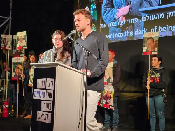 החטופה ששוחררה זעקה: "איך אני יכולה להתאבל בשקט"