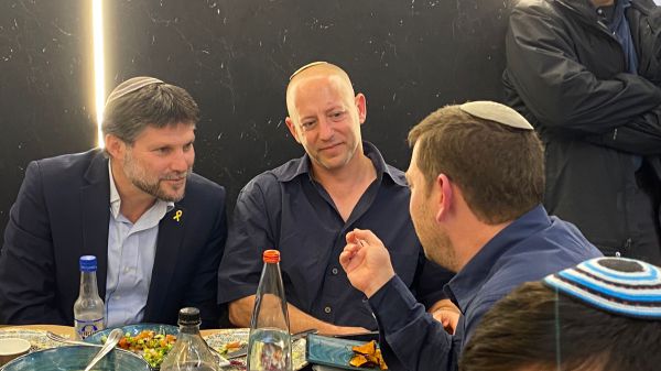 "ממשיכים בעשייה ומחזקים את האחדות"