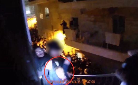 "נאצים, רוצחים": התפרעות אלימה במאה שערים