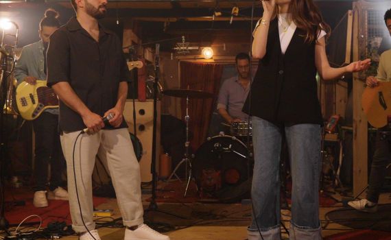 מרגש: אביחי הולנדר בדואט עם האחות השכולה