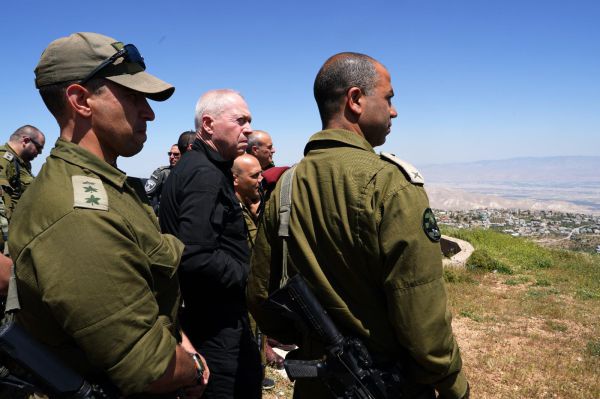 גלנט בזירת הרצח: 'הטרור האיראני מנסה להגיע ליו"ש'