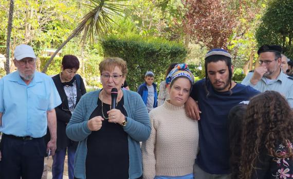 מצמרר: ההספד שנשאה אלמנתו של אלירז פרץ