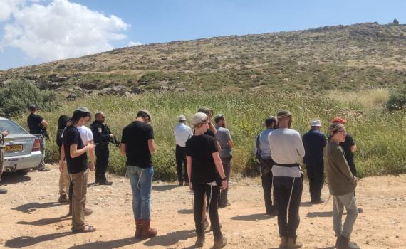 בעקבות פיגועי הטרור: הפגנה בכניסה לכפר הערבי