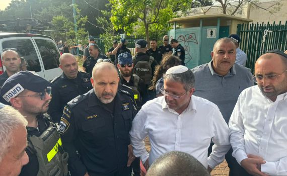 השר בן גביר נפצע באורח בינוני בתאונת דרכים