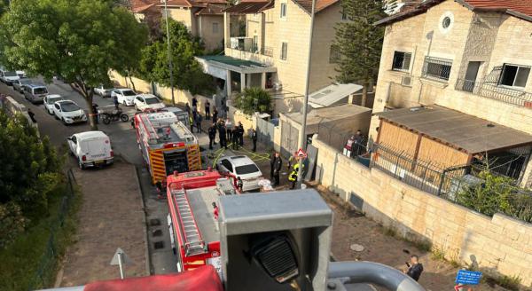 שני הרוגים ושבעה פצועים בשריפת מבנה בירושלים