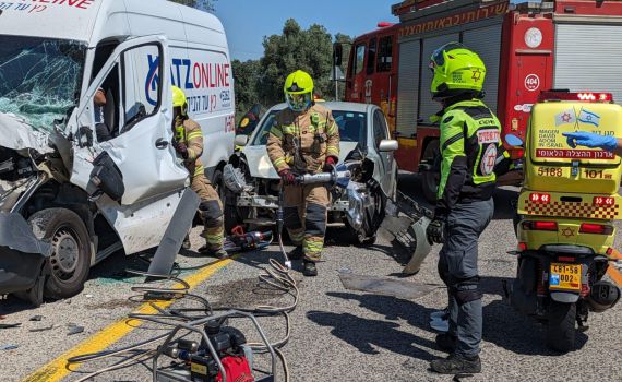 שלושה פצועים בתאונה בין 3 כלי רכב סמוך לבית קשת