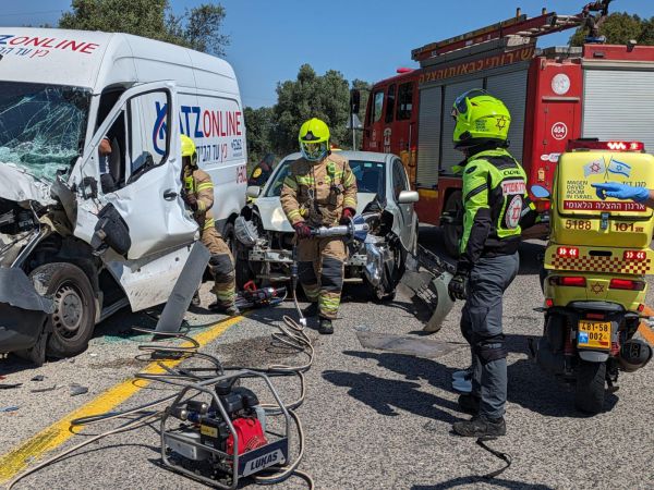 שלושה פצועים בתאונה בין 3 כלי רכב סמוך לבית קשת