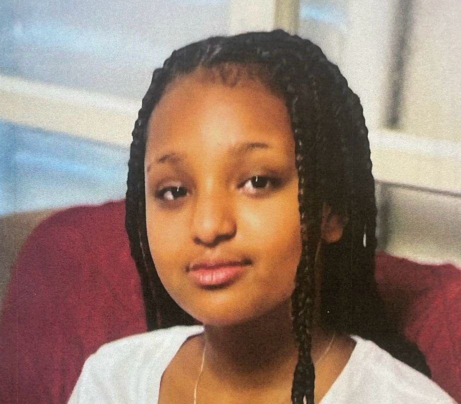 המשטרה מבקשת את עזרת הציבור: בת ה-12 נעדרת