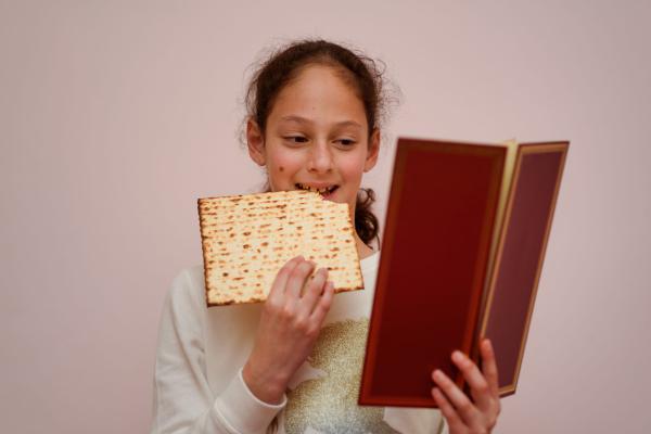 "חפש את האפיקומן בתנועה": משחק לילדים בליל הסדר