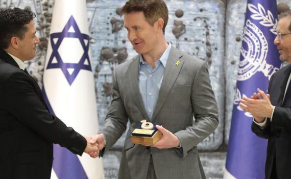 לוחם למען ישראל: מי אתה דאגלס מארי?