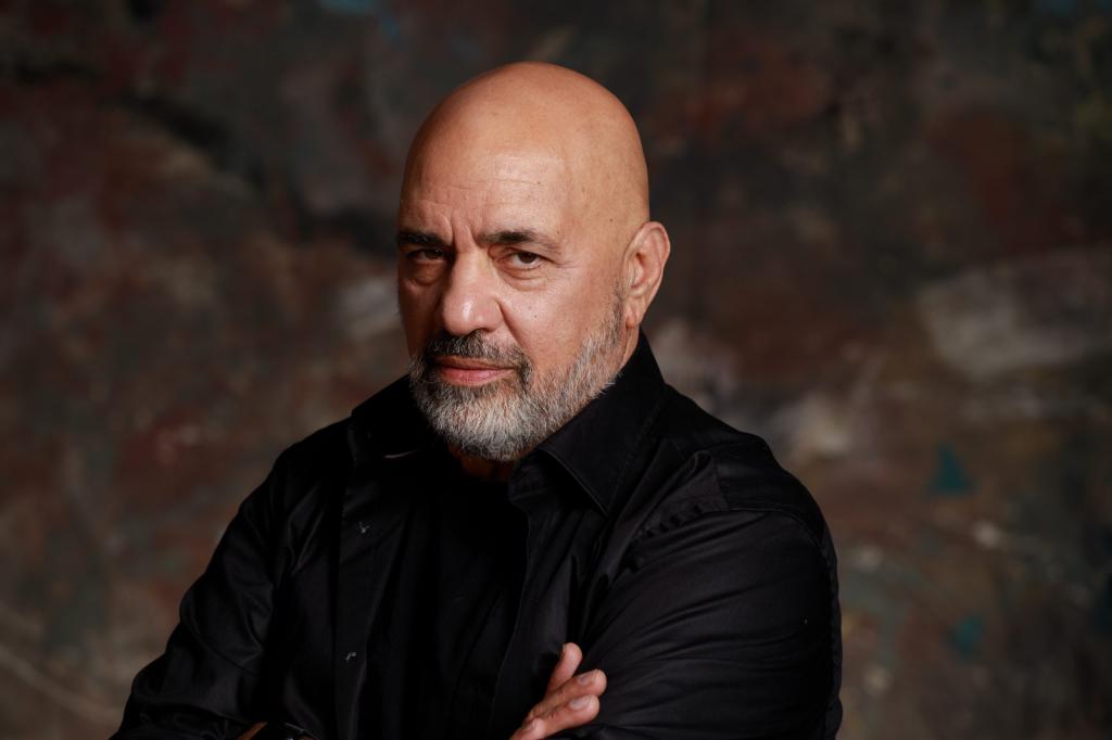 "כל אדם זקוק לבית": דני רובס בשיר שכתב לוחם שנפל בעזה