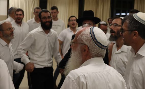 ראש הישיבה הסרוגה יקבל ד"ר לשם כבוד