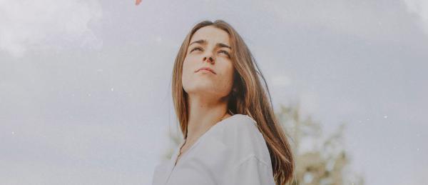 "אולי תשמע": האחות השכולה בסינגל בכורה