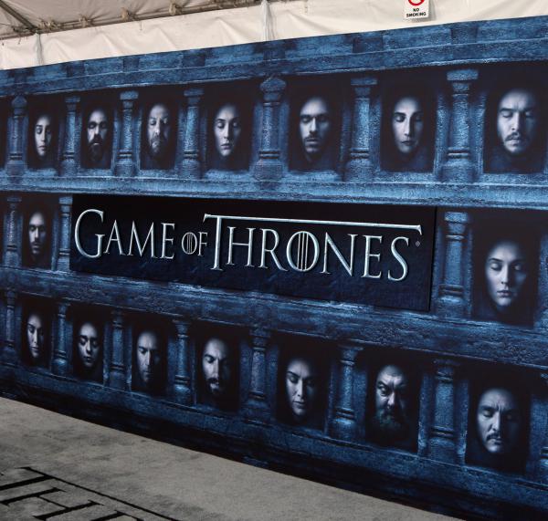 שחקן "משחקי הכס", איאן גלדר הלך לעולמו