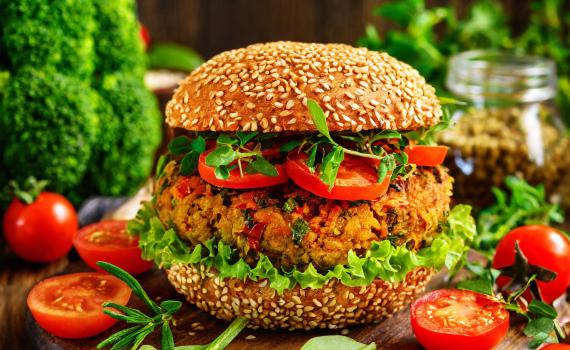 צמחונים? הנה מתכון להמבורגר שגם אתם תוכלו להנות ממנו