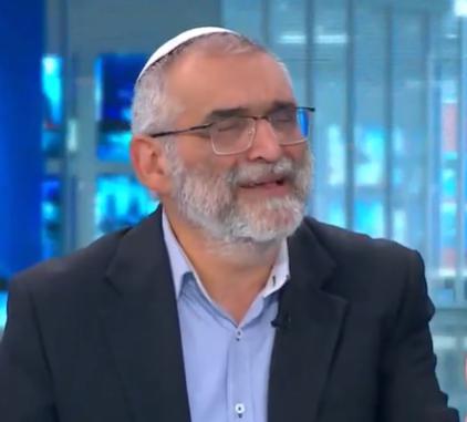 צפו: ד"ר מיכאל בן ארי נשבר ונחנק מדמעות בשידור