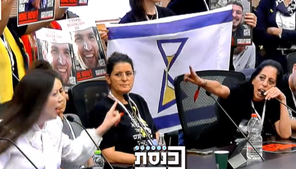 אם החטוף לגוטליב: היא מלבה את האלימות נגדי