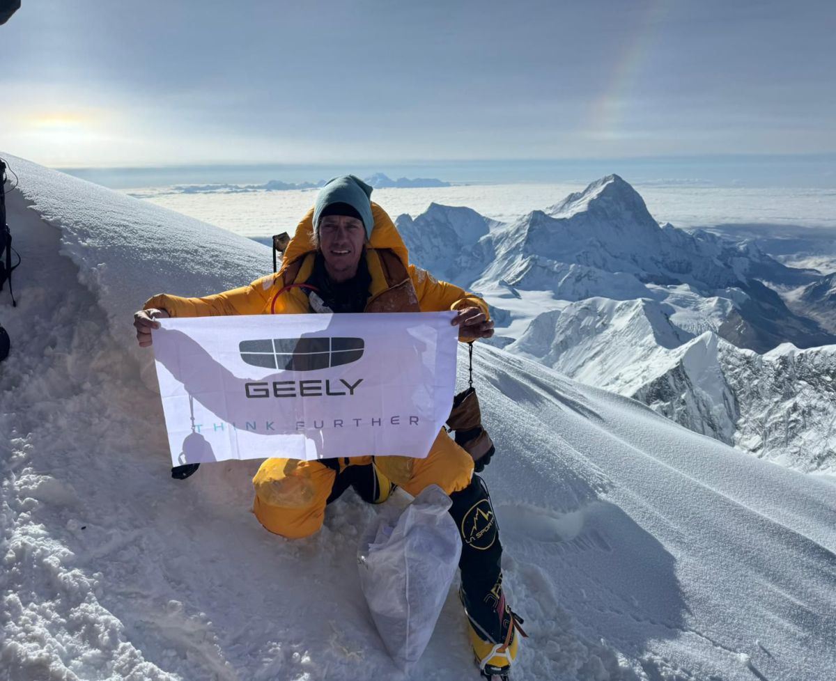 מרגש: כבש את האוורסט והקדיש את הטיפוס לחבר שנרצח בנובה