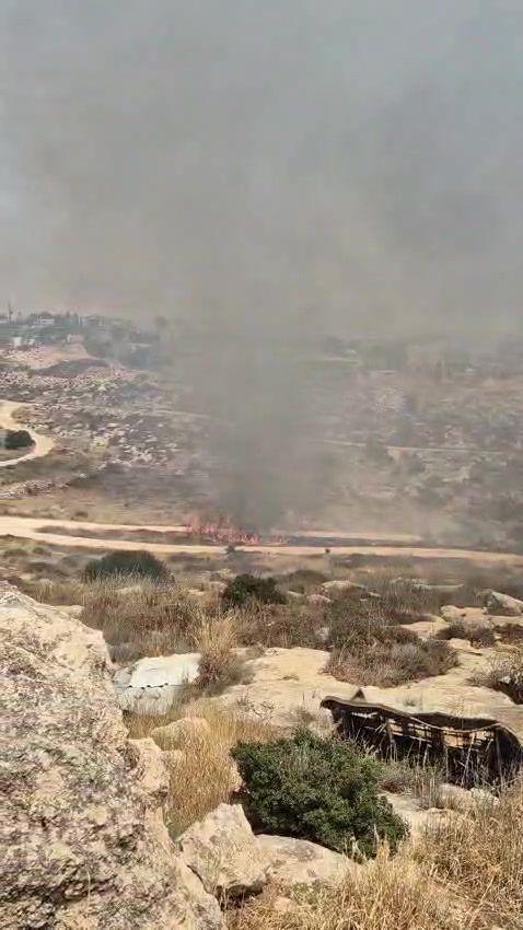 שריפה פרצה סמוך ליישוב עתניאל, תושבים פונו