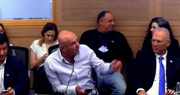 נסראללה מאזין? ההודעה שקיבל ראש המועצה בדיון