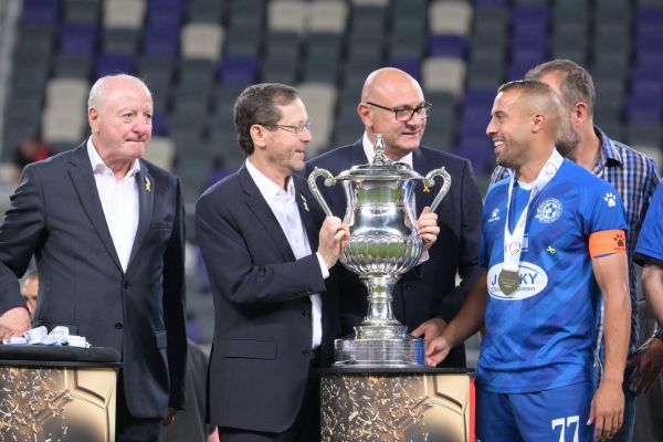 אחרי 72 שנה: מכבי פתח תקווה זכתה בגביע