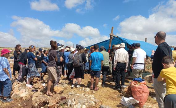 לאחר ההרס בגבעת אור מאיר; תושבי עפרה בצעד מרגש