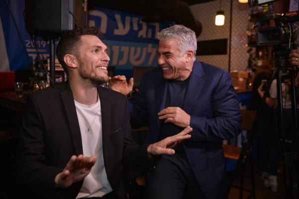 בניגוד ללפיד, עידן רול לא תקף את נתניהו