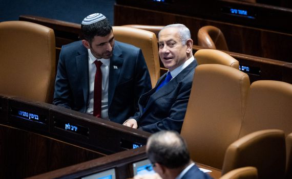 פארסה: משרד התקשורת מחזיר את הציוד ל-AP