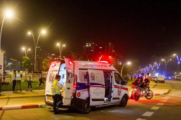 בתום מרדף של פקחים עירוניים, נהרג רוכב האפנוע