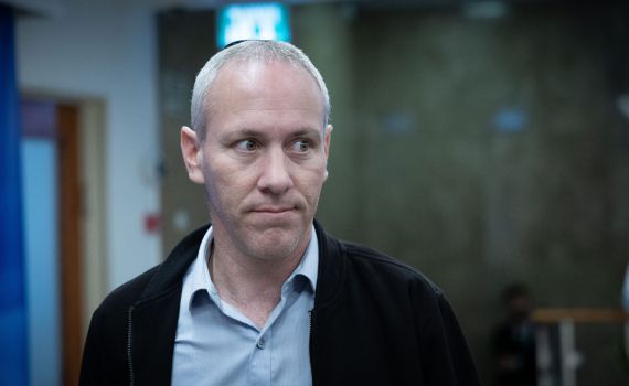 טרופר: גינויים של חשבונות פוליטיים קטנים