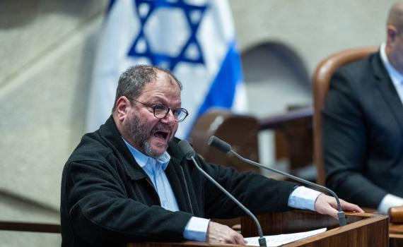 יוסף חדאד: "עופר כסיף, אתה פשוט בושה וחרפה"