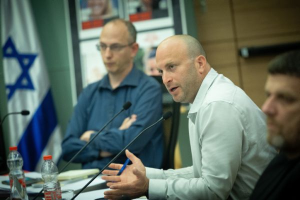 לראשונה: ח"כ מהקואליציה קורא לבחירות אחרי המלחמה