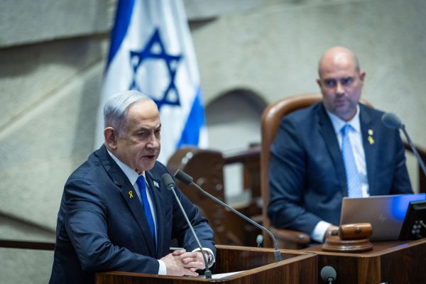 נתניהו בכנסת: "אני לא מוכן להיכנע ולהתקפל"