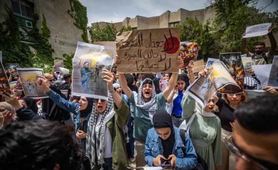 האוניברסיטה העברית מרחמת על אכזרים (בינתיים)